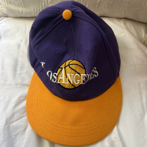 Lakers cap - Picture 2 of 4
